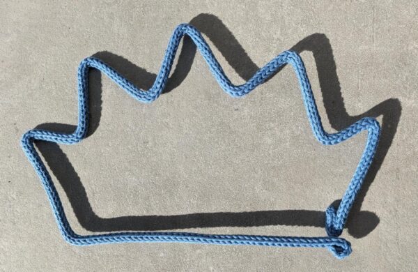 pointy blue crown